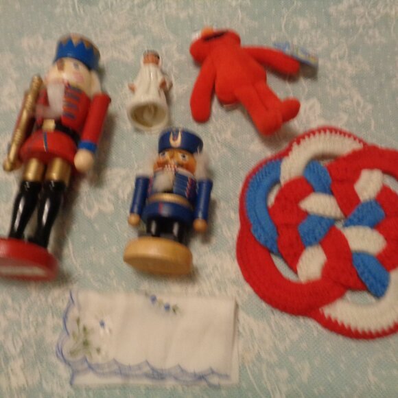 JUNK DRAWER TOY NUTCRACKER COOKIE PLUSH ANGEL BELL ORN POTHOLDER VINT HA… - Picture 2 of 6